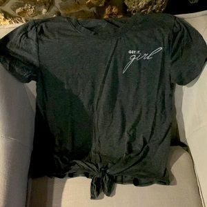 Size medium, great condition, ties at the bottom, worn 1-2 times,